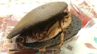 「セブン-イレブン もっちりチョコパンケーキどら」のクチコミ画像 by 満族 紅龍さん