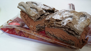 「セブン-イレブン カカオ香るチョコホイップパイ」のクチコミ画像 by ゆっち0606さん