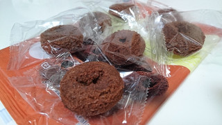 「セブンプレミアム ひとくちチョコドーナツ 袋85g」のクチコミ画像 by ゆっち0606さん