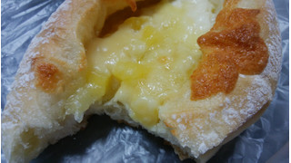 「ドンク とろけるチーズパン」のクチコミ画像 by しろねこエリーさん