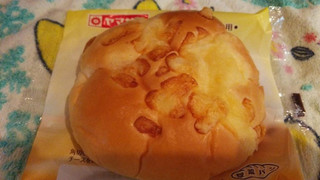 「ヤマザキ チーズを味わうチーズパン 袋1個」のクチコミ画像 by 紫の上さん