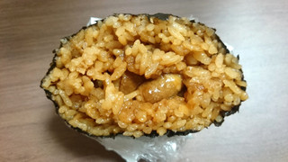 「セブン-イレブン ばくだんおむすびまるで徳島丼」のクチコミ画像 by はまポチさん