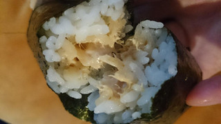 「セブン-イレブン 手巻寿司 和風ツナオニオンサラダ巻」のクチコミ画像 by 蕾んだﾏﾝﾏさん