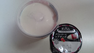 「雪印メグミルク 重ねドルチェ ダブルベリーのレアチーズ カップ120g」のクチコミ画像 by ゆっち0606さん
