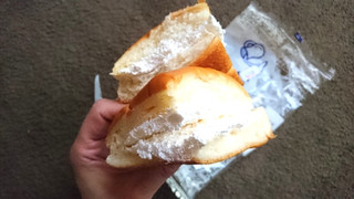 「ヤマザキ 北海道産練乳入りミルククリームパン 袋1個」のクチコミ画像 by むにーさん