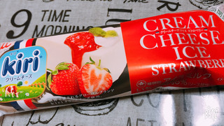 「井村屋 クリームチーズアイス ストロベリー 袋65ml」のクチコミ画像 by すいーつはにーさん