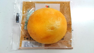 「セブンプレミアム もっちり食感のたまごまんじゅう 袋1個」のクチコミ画像 by ゆっち0606さん