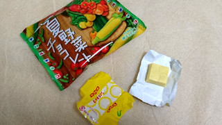 「チロル チロルチョコ 夏野菜チョコレート 袋7個」のクチコミ画像 by シモイケさん