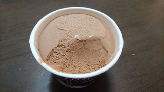 「ロイズ アイスクリーム チョコレート カップ120ml」のクチコミ画像 by みほなさん