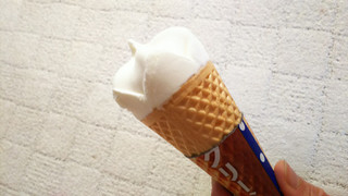 「ロッテリアアイスクリームショップ カルピスアイスコーン」のクチコミ画像 by taaさん