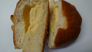 「タカキベーカリー ITSUTSUBOSHI 阿蘇牛乳のクリームパン 袋1個」のクチコミ画像 by レビュアーさん