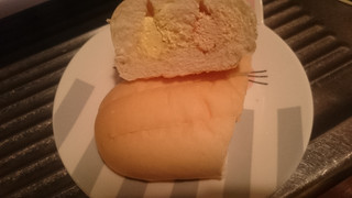 「ヤマザキ 二色サンド マロンホイップ＆おいもホイップ 袋1個」のクチコミ画像 by banさん