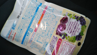 「明治 果汁グミ とろけるふたつの果実 グレープ＆マスカット 袋52g」のクチコミ画像 by チー錦さん
