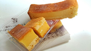 「セブンカフェ ベイクドチーズケーキ 袋2個」のクチコミ画像 by ゆっち0606さん