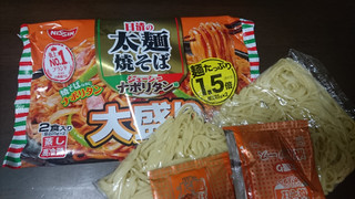 「日清食品 日清の太麺焼そば 大盛り ジューシーナポリタン味 袋538g」のクチコミ画像 by みほなさん