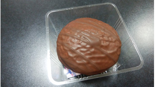 「ヤマザキ カカオが香るチョコレートサンド 苺ジャム 袋1個」のクチコミ画像 by しろねこエリーさん
