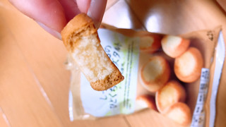 「セブンプレミアム しっとり食感のひとくちチーズタルト 袋42g」のクチコミ画像 by 甘党さんさん