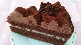 「銀座コージーコーナー さくさく食感のチョコレートケーキ」のクチコミ画像 by 紫の上さん