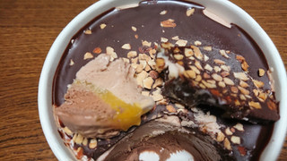 「明治 エッセル スーパーカップ Sweet’s ショコラオランジュ カップ172ml」のクチコミ画像 by ペリカさん