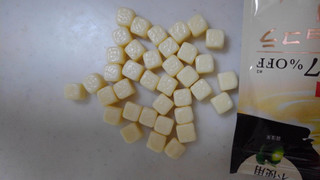「サラヤ ラカント 低糖質ショコラ ホワイト 袋40g」のクチコミ画像 by レビュアーさん