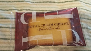 「モロゾフ ベイクドチーズケーキ ロイヤルクリームチーズ 袋1個」のクチコミ画像 by みほなさん