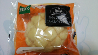 「Pasco Bread Selection ホイップメロンパン ミルクホイップクリーム 袋1個」のクチコミ画像 by 紫の上さん