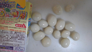 「森永製菓 チョコボール ピーナッツ ホワイトミルク 箱28g」のクチコミ画像 by レビュアーさん