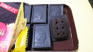 「ブルボン アルフォート ミニチョコレートプレミアム 濃胡麻 箱12個」のクチコミ画像 by yoshi_3さん