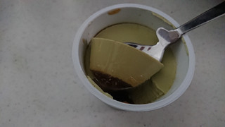「森永 おいしい低糖質プリン 抹茶 カップ75g」のクチコミ画像 by ぴのこっここさん