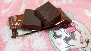 「明治 オリゴスマート ミルクチョコレート 箱65g」のクチコミ画像 by 紫の上さん