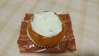 「セブン-イレブン チーズクリームのシナモンロール」のクチコミ画像 by やっぺさん