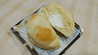 「フジパン 濃いミルクホイップパン 袋1個」のクチコミ画像 by やっぺさん