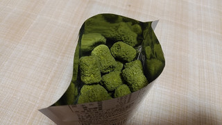 「セブンプレミアム 抹茶マシュマロチョコレート 袋30g」のクチコミ画像 by やっぺさん