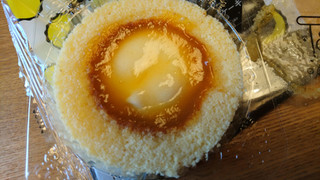 「ローソン Uchi Cafe’ SWEETS×PABLO チーズロールケーキ」のクチコミ画像 by ピノ吉さん