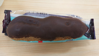 「モンテール 小さな洋菓子店 HERSHEY’S チョコミントエクレア 袋1個」のクチコミ画像 by ぺりちゃんさん