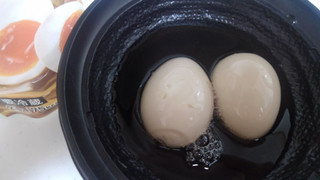 「イセデリカ セブンプレミアム とろっと卵黄の半熟煮たまご 袋2個」のクチコミ画像 by レビュアーさん