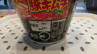 「日清食品 日清デカうま 豚キムチ カップ101g」のクチコミ画像 by ぺりちゃんさん