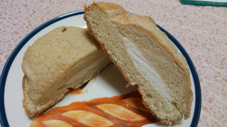 「第一パン メープルメロンパン りんごとぶどう入り 袋1個」のクチコミ画像 by 紫の上さん