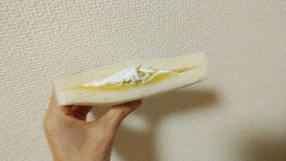 「ローソンストア100 さつま芋サンド」のクチコミ画像 by やっぺさん