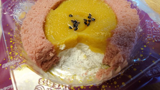 「ローソン 蜜芋ロールケーキ」のクチコミ画像 by ピノ吉さん