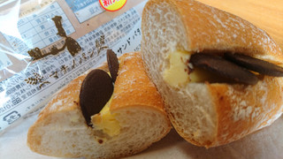 「ローソン マチノパン ショコラサンド バター」のクチコミ画像 by ピノ吉さん