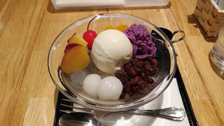 「UCCプラザカフェ 紫芋モンブランとさつまいものクリームあんみつ」のクチコミ画像 by やっぺさん