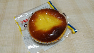 「ヤマザキ バスクチーズケーキ風パン 袋1個」のクチコミ画像 by やっぺさん