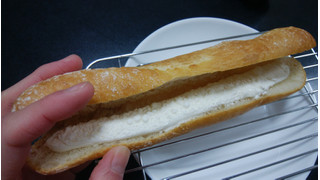 「ローソン マチノパン ミルクとバターのフランスパン」のクチコミ画像 by しろねこエリーさん