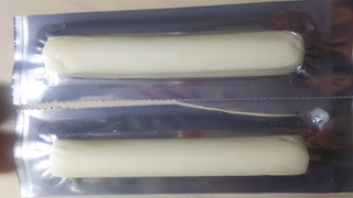 「トップバリュ ベストプライス やわらかくさけちゃうモッツァレラチーズ プレーン 52g」のクチコミ画像 by なんやかんやさん