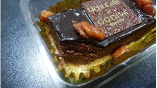「ローソン Uchi Cafe’ SWEETS×GODIVA ショコラケーキ」のクチコミ画像 by しろねこエリーさん