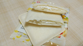 「ヤマザキ ランチパック バナナミルク風味 袋2個」のクチコミ画像 by やっぺさん