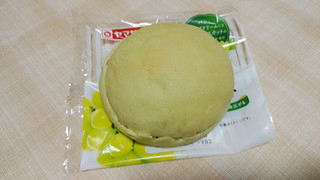 「ヤマザキ シャインマスカットパン 袋1個」のクチコミ画像 by やっぺさん