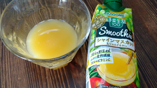 「カゴメ 野菜生活100 Smoothie シャインマスカット＆シャルドネMix パック330ml」のクチコミ画像 by みほなさん