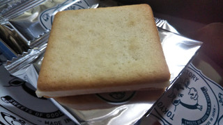 「東京ミルクチーズ工場 ソルト＆カマンベールクッキー 箱10枚」のクチコミ画像 by なんやかんやさん